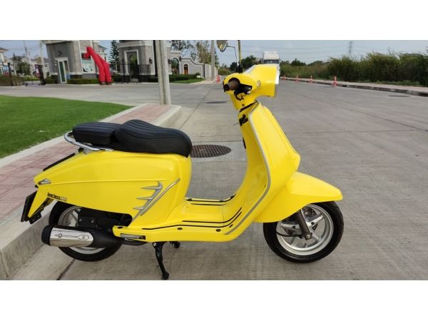 ใช้เพียง 6 พัน km. ลดราคา Moto Parilla Levriero 150 สีเหลืองครับ รูปที่ 7